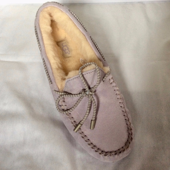 NIB - UGG Dakota Swirl Mocassin - Picture 2 of 8